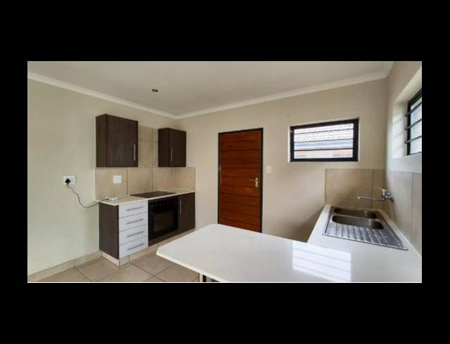 3 BEDROOM HOUSE FOR SALE IN ALBERTSDAL